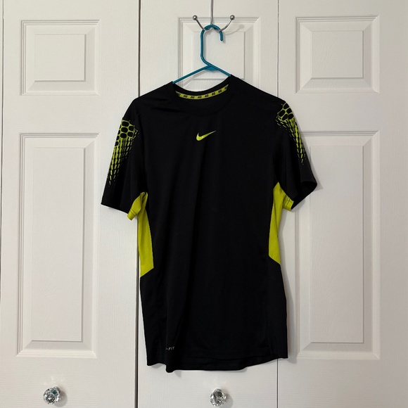 ⚽️ Nike Dri-Fit Athletic Tee | Size S - Picture 1 of 3